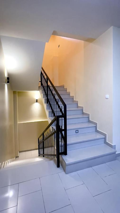Ozkut Apartmanhaz Olmod Екстериор снимка