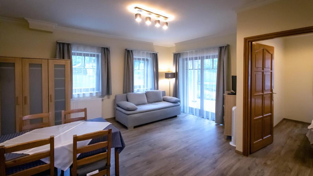 Ozkut Apartmanhaz Olmod Екстериор снимка