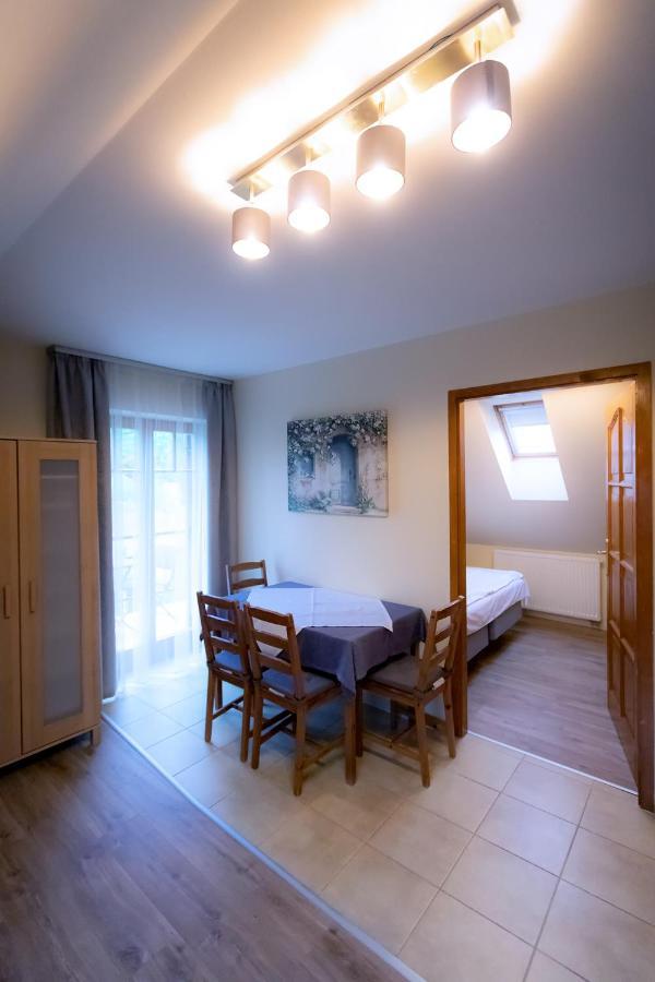 Ozkut Apartmanhaz Olmod Екстериор снимка