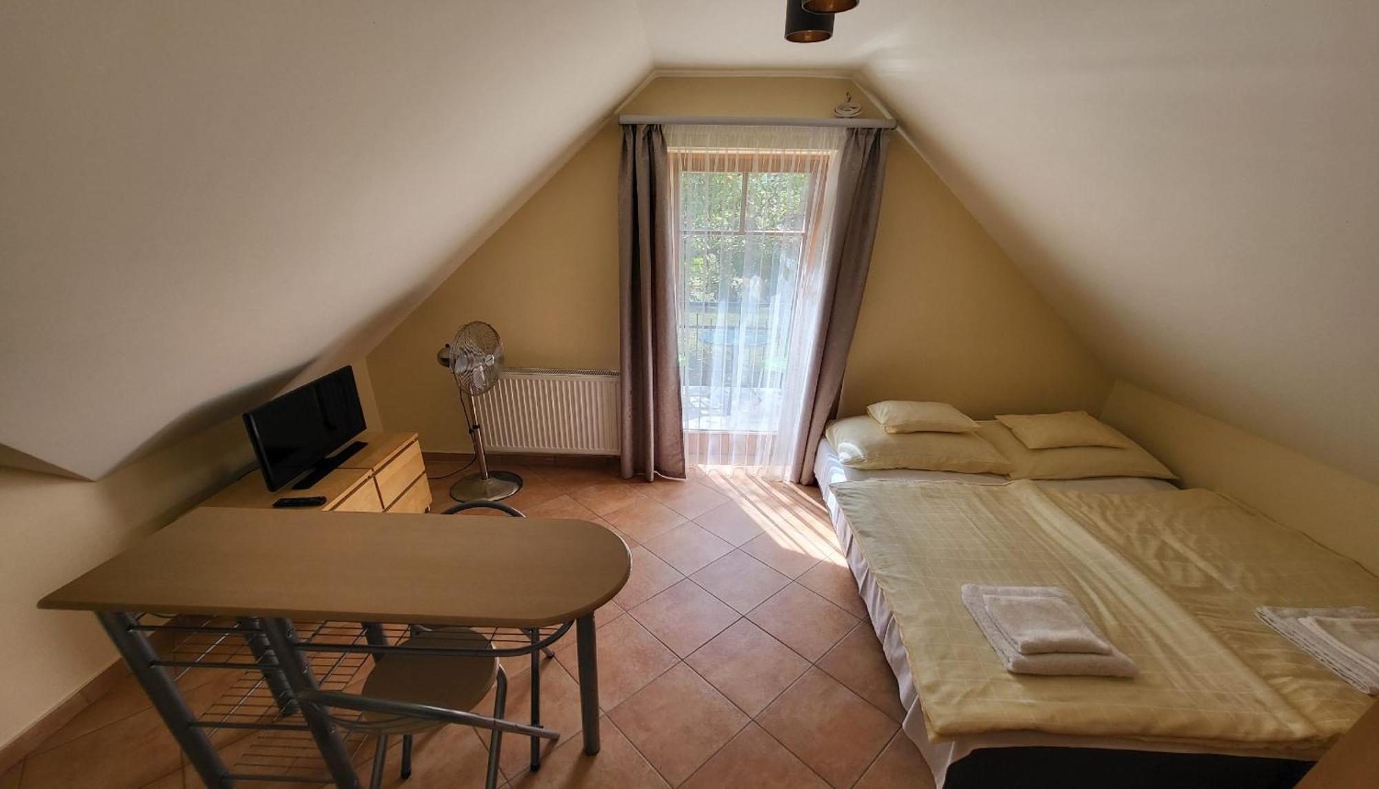 Ozkut Apartmanhaz Olmod Екстериор снимка