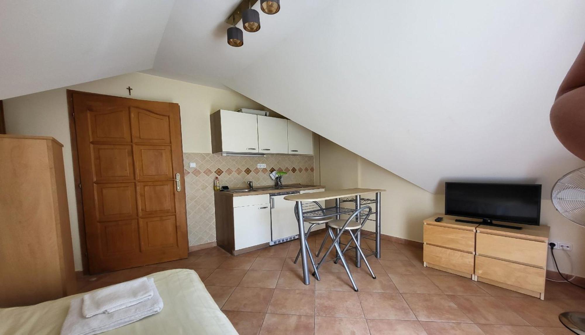 Ozkut Apartmanhaz Olmod Екстериор снимка