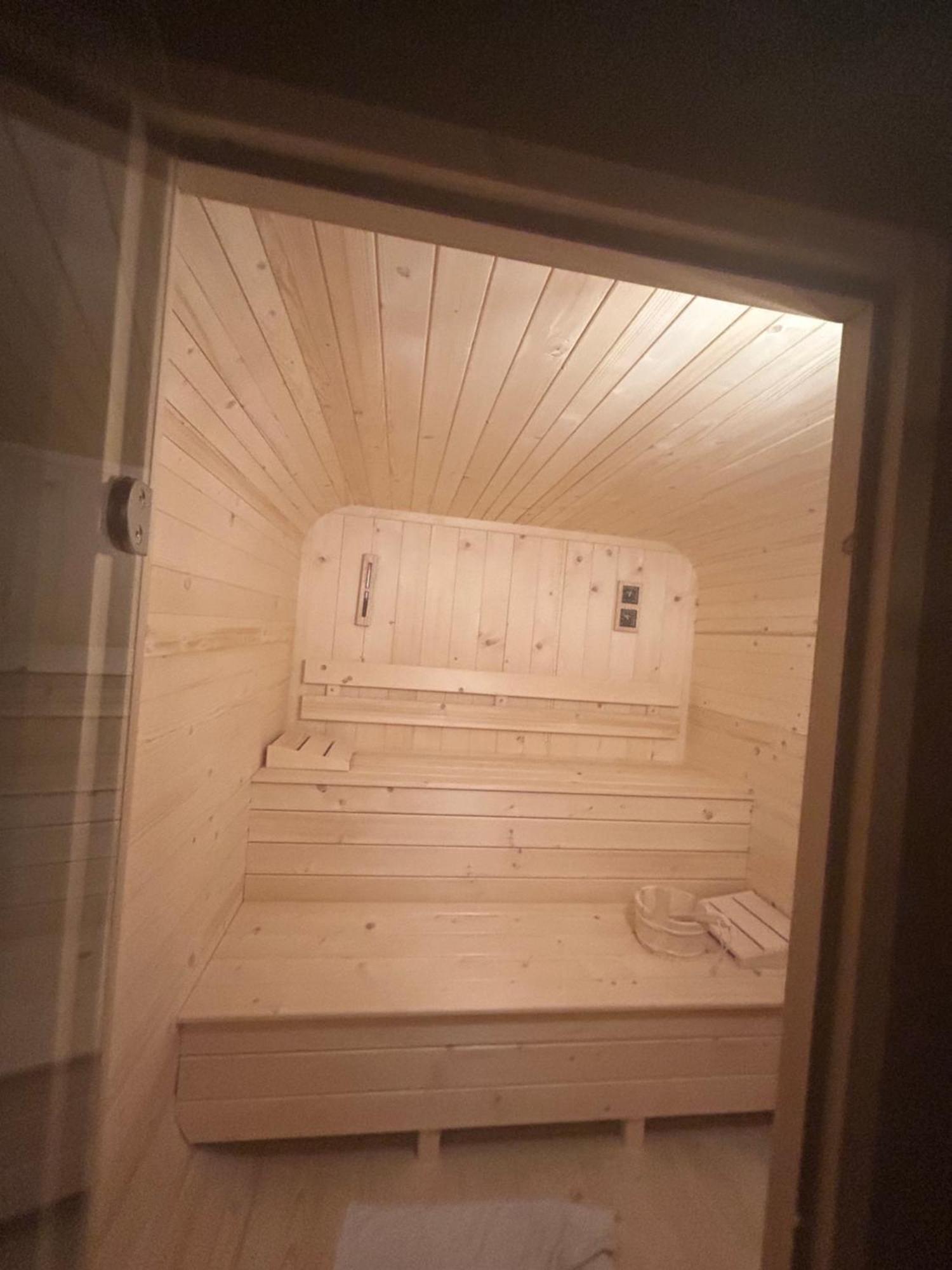 Ozkut Apartmanhaz Olmod Екстериор снимка